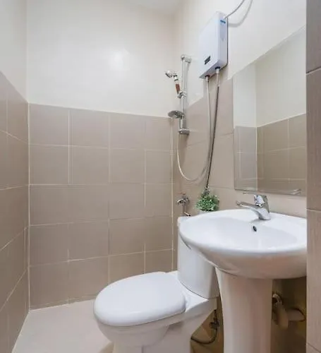 Holiday home Whole 3br Furnished Townhouse Near It Park With Parking, Fast Wifi, Netflix And