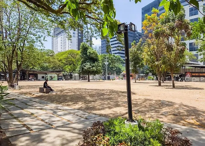 Whole 3br Furnished Townhouse Near It Park With Parking, Fast Wifi, Netflix And Holiday home