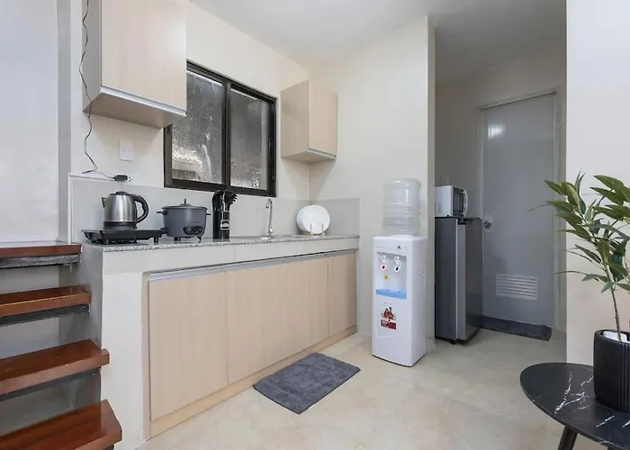 Whole 3br Furnished Townhouse Near It Park With Parking, Fast Wifi, Netflix And *