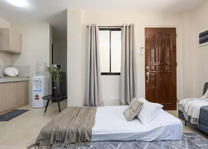 Whole 3br Furnished Townhouse Near It Park With Parking, Fast Wifi, Netflix And Holiday home *