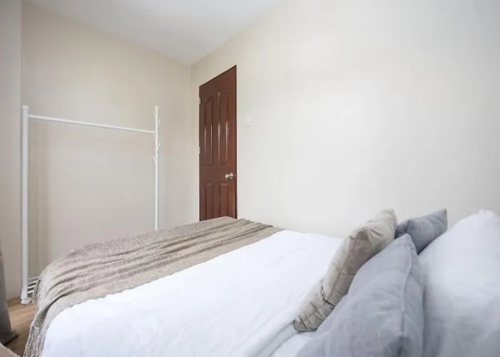Holiday home Whole 3br Furnished Townhouse Near It Park With Parking, Fast Wifi, Netflix And Cebu