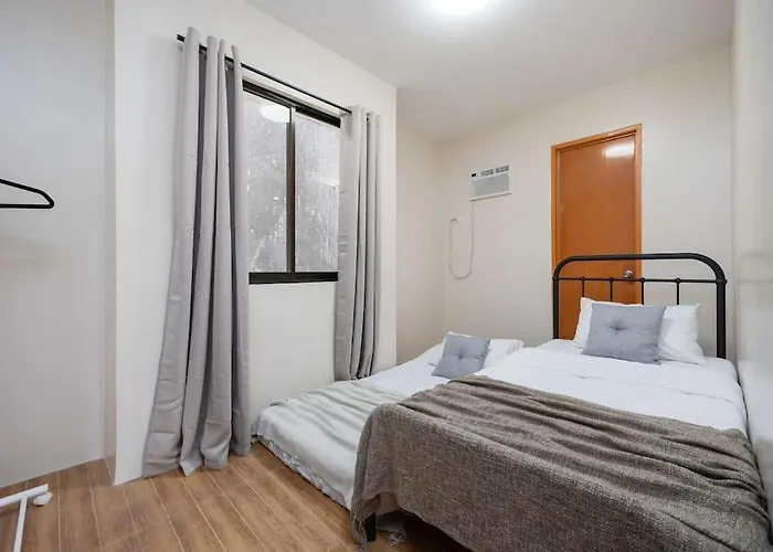 Holiday home Whole 3br Furnished Townhouse Near It Park With Parking, Fast Wifi, Netflix And *